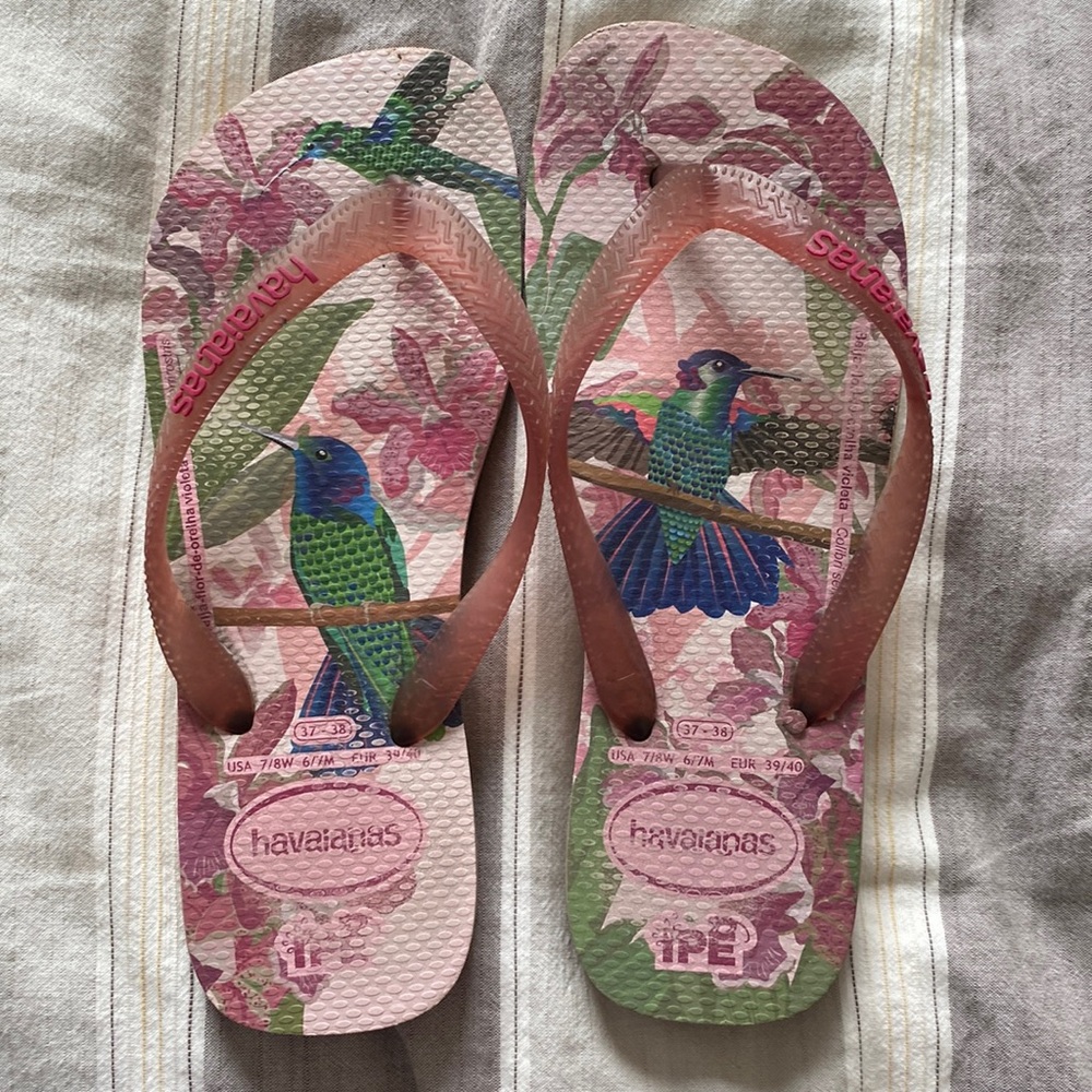 Unique Original Havaianas Flip Flops in Great Condition